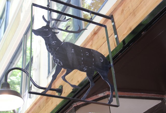 Oh deer! Incredible sandwiches in Oak-town.