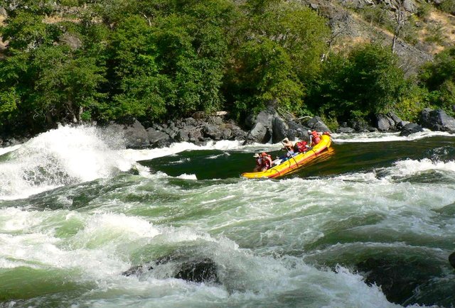 Plate & Pitchfork Road And Raft Trip