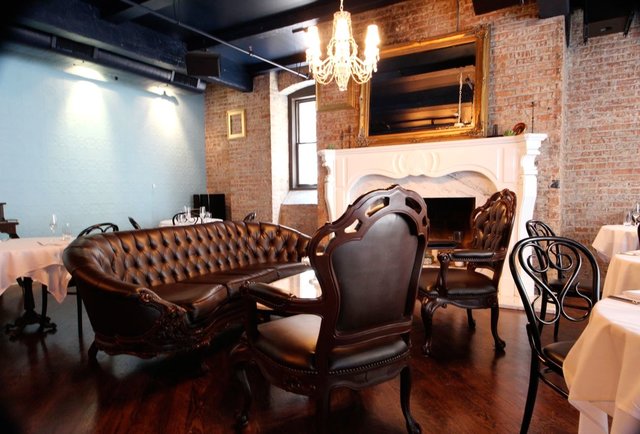 Nellc&ocirc;te's Champagne-savvy neighbor