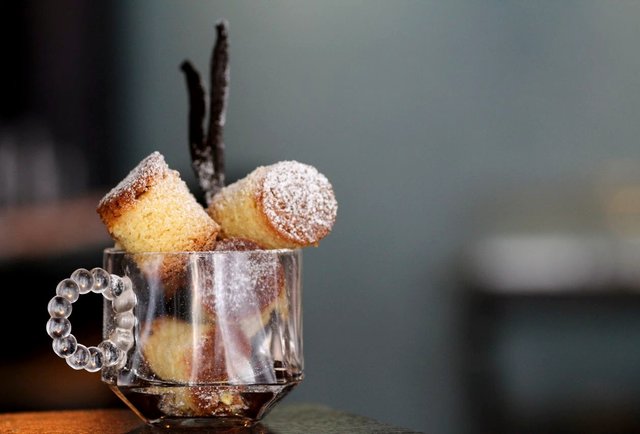 Nellc&ocirc;te's Champagne-savvy neighbor