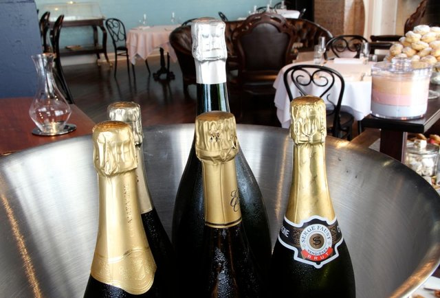 Nellc&ocirc;te's Champagne-savvy neighbor