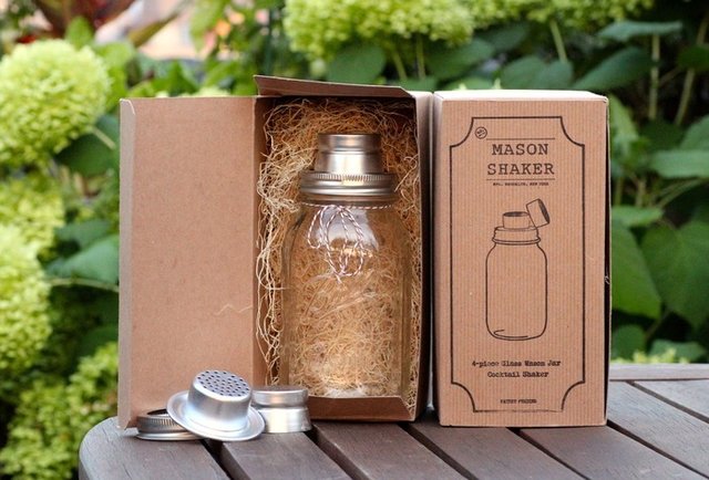 Mason Jar Cocktail Shaker