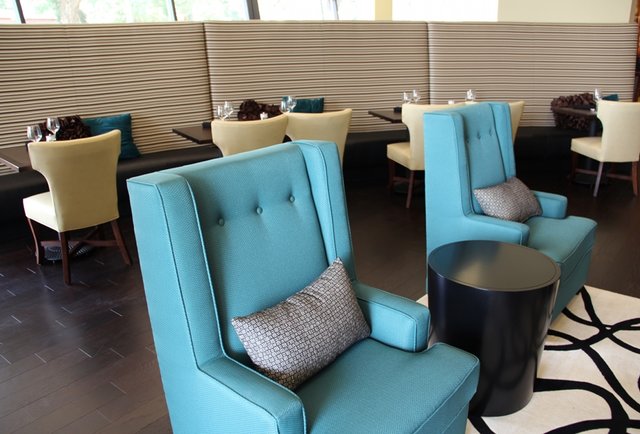 Blue Goose Bar & Restaurant