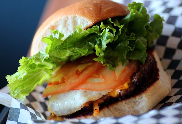 LA Burger Expands