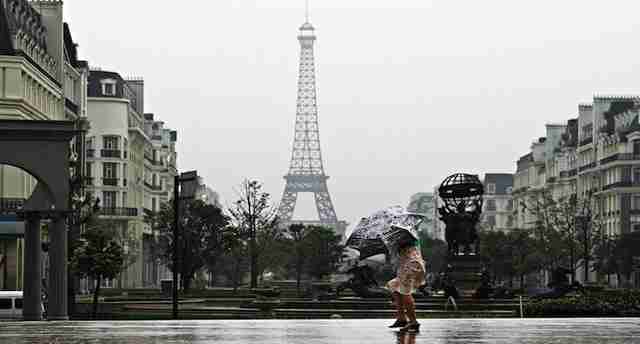 Paris In China - A Photo Tour Of 'ghost Town' Tianducheng With Eiffel ...