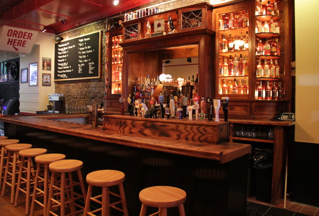A Top Chef wants to feed you in a roadhouse