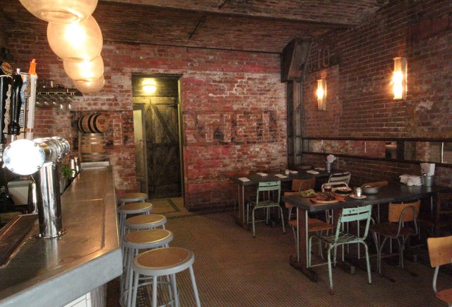 Ducks Eatery