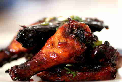 Memphis Minnie's wings