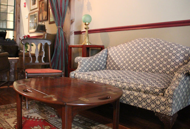 Rittenhouse gets a cocktail bar AND a living room