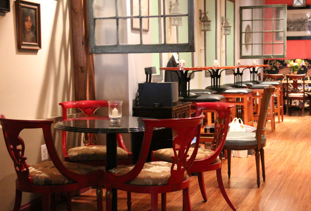 Rittenhouse gets a cocktail bar AND a living room