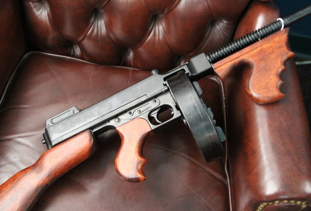 Real Looking/ Feeling Tommy Gun