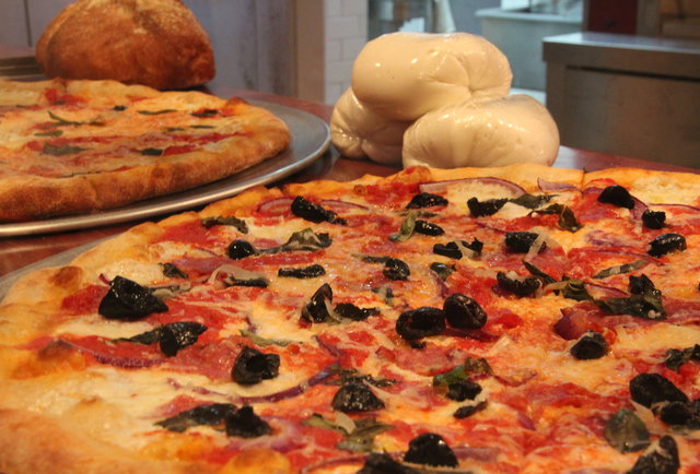 Williamsburg Pizza