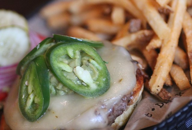 Bar Louie