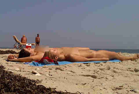 8 reasons jail abroad Topless