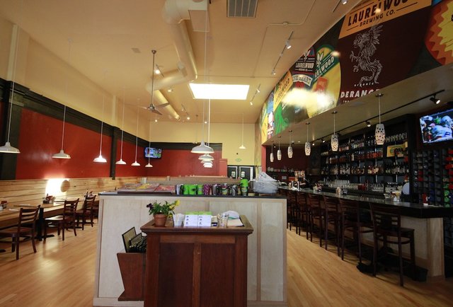 Laurelwood SE Public House