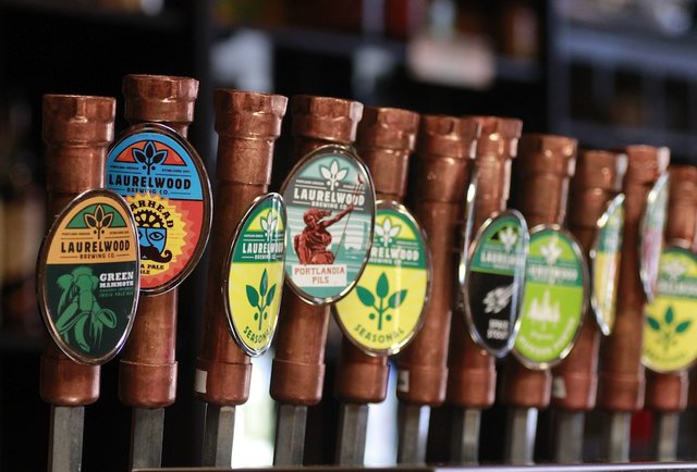 Laurelwood SE Public House