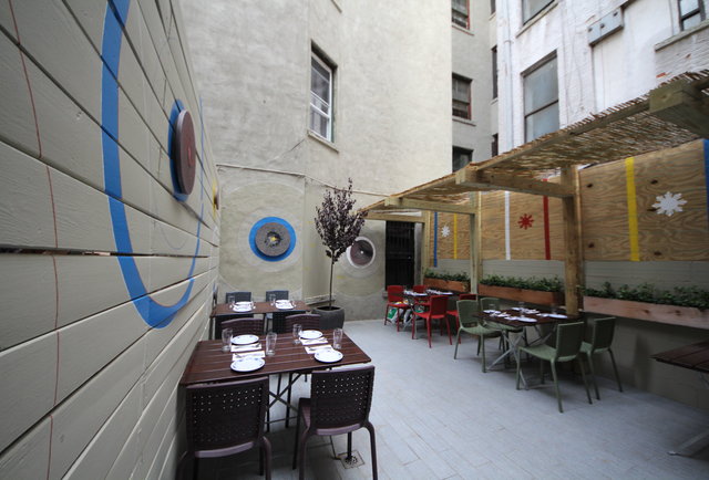 Top Chef meets Fatty Crew, brings self-serve beer