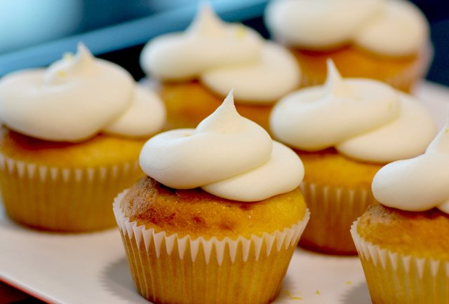 This woman wants to deliver you boozy cupcakes at 1a