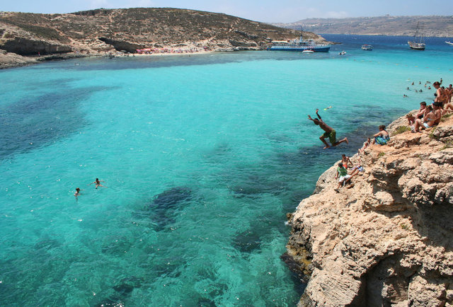 Cliff Jumping The Eight Most Thrilling Cliff Jumping