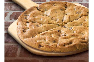 Papa John's mega chocolate chip cookie ad