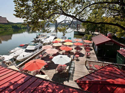 Calhoun's outdoor patio by the water