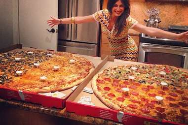 world's largest deliverable pizza