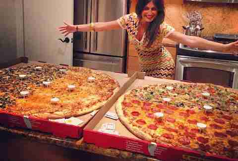 Largest Pizza, Biggest Burger, and Other Largest Foods in Largest Pizza, Biggest Burger, and Other Largest Foods in