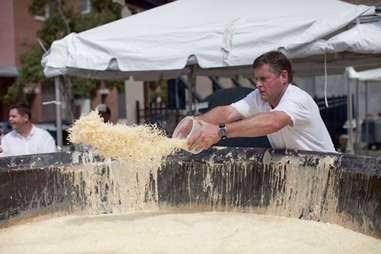 World's Largest Mac & Cheese