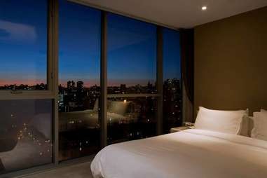 Hotel Rivington view and bed