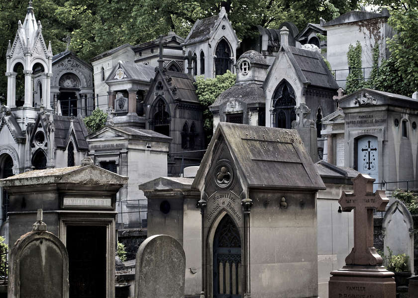 cimeti-re-de-montmartre-a-other-in-paris-le-de-france-thrillist