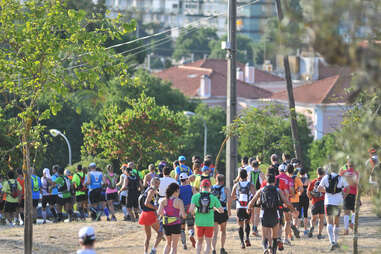 lisbon marathon runners
