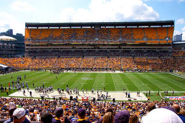 The 5 Best NFL Stadiums to Visit - Thrillist Nation