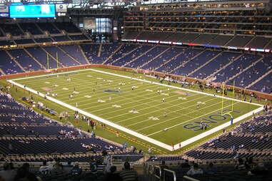 Lions show off new wrapping decor on Ford Field 