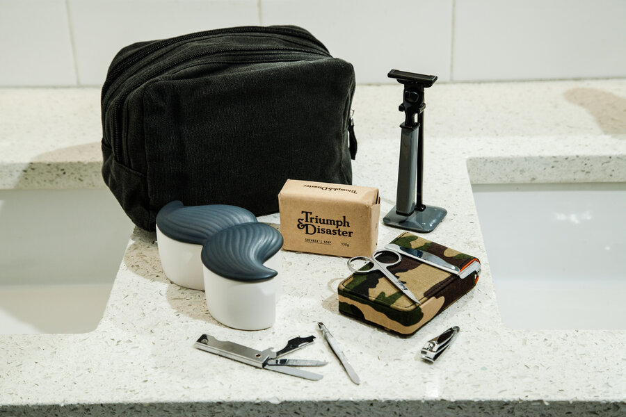 Dopp Kit Complete The anatomy of a Dopp kit - Thrillist Nation