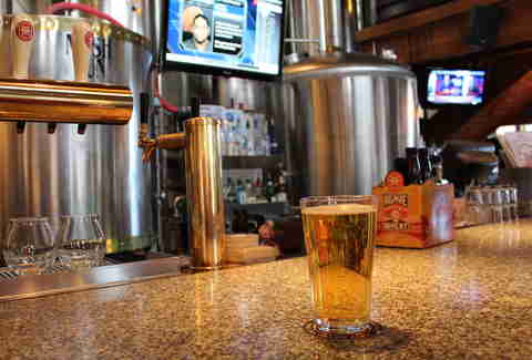 breckenridge thrillist bars restaurants brewery