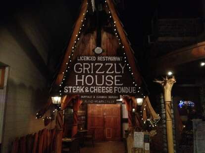 grizzly house sign
