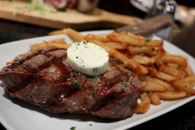 Steak frites Paris
