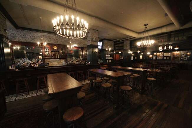 The 8 Best Happy Hours and Deals in New York - Cheap Drinks! - Thrillist