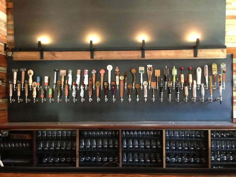 Best Happy Hour Bars Near Me Top Picks