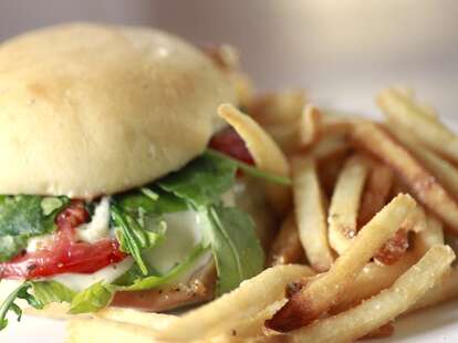 Olive Garden adds Italian-accented burger and fries to menu