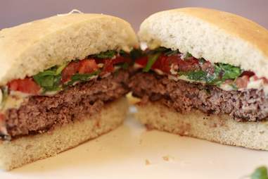 Olive Garden Italiano Burger Taste Test Thrillist