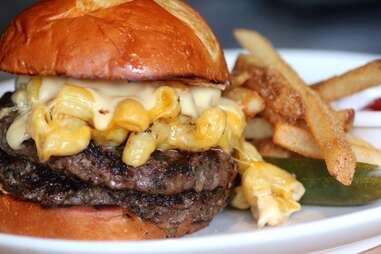 mac & cheese burger