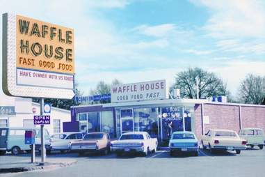 Waffle House 12 Things You Didn T Know About The Southern Breakfast Chain Thrillist Nation Waffle House 12 Things You Didn T Know About The Southern Breakfast Chain Thrillist Nation