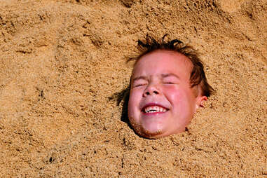 head buried in sand