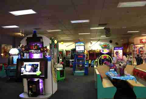 Is Chuck E Cheese S Still The Magical Wonderland You