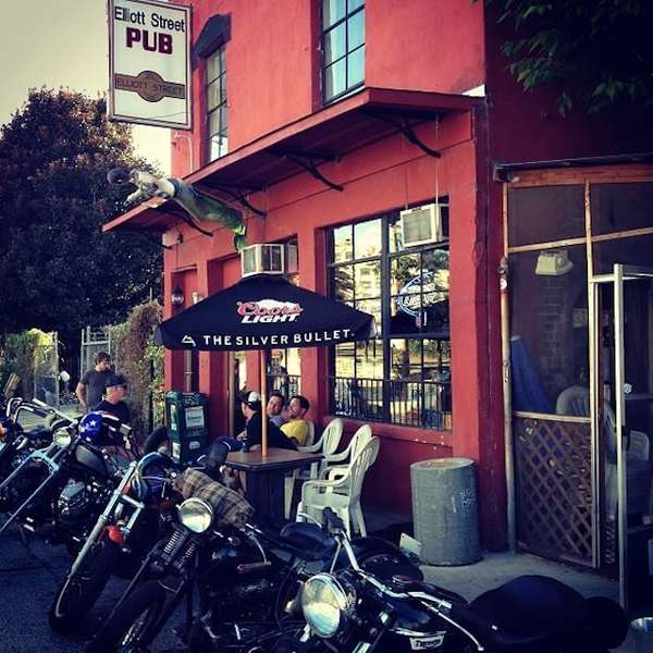 Elliott Street Deli & Pub A Bar in Atlanta, GA Thrillist