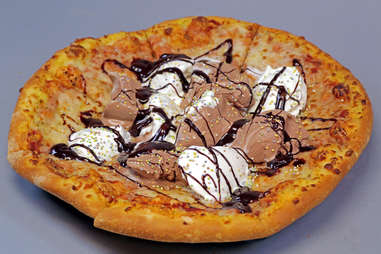 ice cream sundae pizza