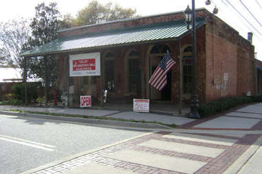 Old Sharpsburg Auction Building