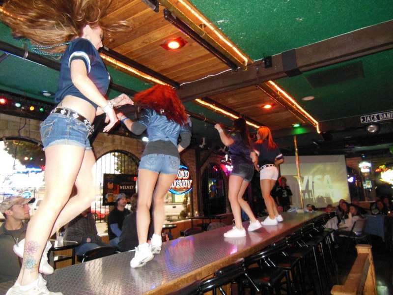 Lady Lucks Cowgirl Up A Bar In Tacoma Wa Thrillist 