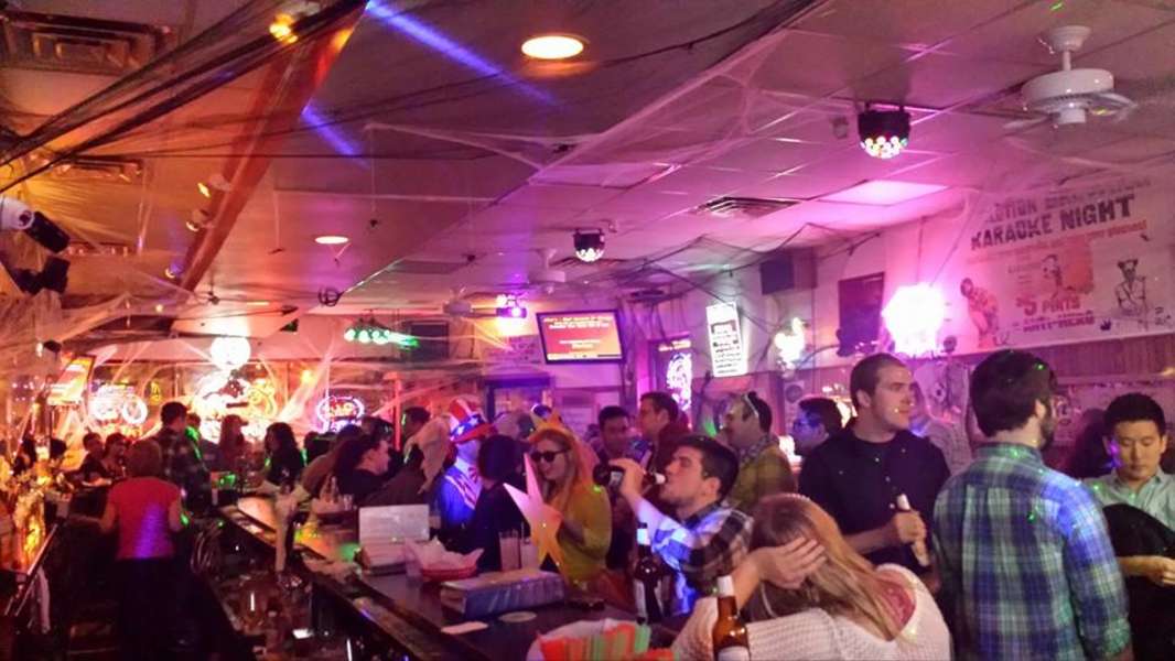 Alice's Lounge: A Bar in Chicago, IL - Thrillist